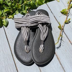Sanuk yoga sling sandals, size 7.
